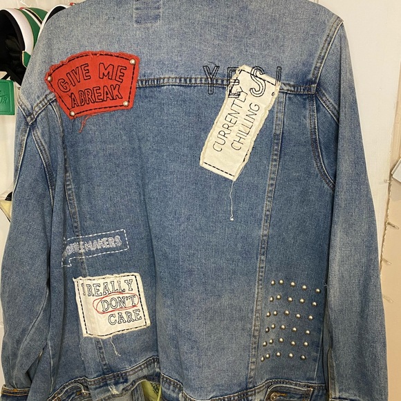 Oversize blue Jean jacket with graphics size large - Picture 1 of 2